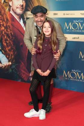 Thomas Schwendemann with daughter Ronja Schwendemann at the premiere of the movie Momo at Mathäser Filmpalast Munich, 28 09 2025 Foto:xN.xKolinzx xFuturexImagex momo_5761