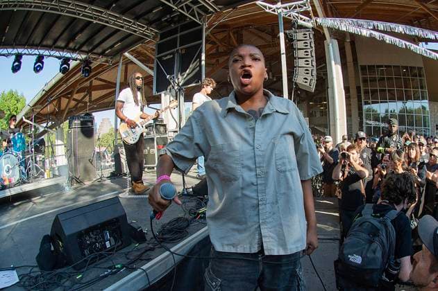 September 28, 2025: Kaila KT Thompson of UpChuck performing at the Levitation Music Festival, Palmer Events Center. Austin, Texas. CSM Austin United States of America - ZUMAc04_ 20250928_faf_c04_060 Copyright: xMarioxCantux Austin United States of America - ZUMA1067 20250928_faf_c04_060 Copyright: xIMAGO MarioxCantux
