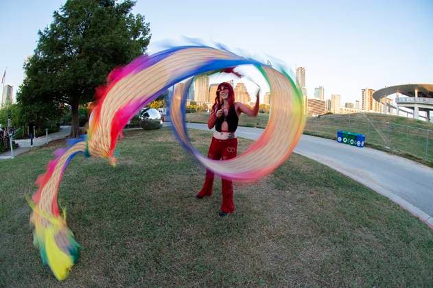 September 28, 2025: Katherine Balcer spinning the Fitness Dragon at the Levitation Music Festival, Palmer Events Center. Austin, Texas. CSM Austin United States of America - ZUMAc04_ 20250928_faf_c04_102 Copyright: xMarioxCantux