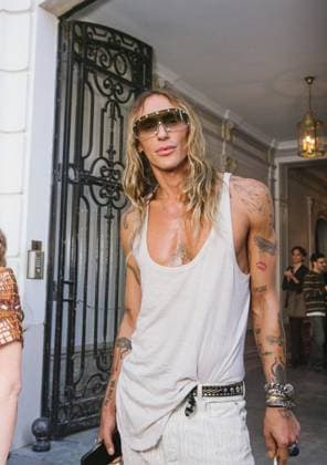 Dylan Tyron à larrivée au défilé Weinsanto Collection Femme Prêt à Porter Printemps Eté 2026 lors de la Fashion Week de Paris PFW , à Paris, France, le 29 septembre 2025 Sam Delpech Bestimage Celebrities arrive at the Weinsanto Womens Ready to Wear Spring Summer 2026 collection show during Paris Fashion Week PFW in Paris, France, on September 29, 2025 Sam Delpech Bestimage Paris France  Copyright: xSamxDelpechx xBestimagexSamxDelpechx xBestimagex