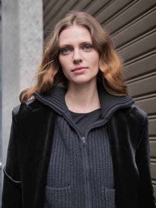 Some models who walked the catwalks at Milan Fashion Week give themselves to photographers backstage.  Copyright: xLucaxPontix xipa-agency.netx xLucaPonti IpaAgencyx IPA_Agency_IPA65916872
