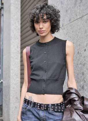Some models who walked the catwalks at Milan Fashion Week give themselves to photographers backstage.  Copyright: xLucaxPontix xipa-agency.netx xLucaPonti IpaAgencyx IPA_Agency_IPA65916897