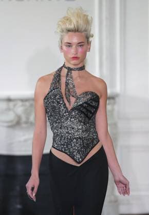 PFW - Weinsanto Runway A model walks the runway during the Weinsanto Womenswear Spring Summer 2026 show as part of Paris Fashion Week on September 29, 2025 in Paris, France. Photo by Alain-Gil Gonzalez ABACAPRESS.COM Paris France  Copyright: xGonzalezxAlain-Gil ABACAx