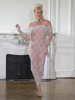 PFW - Weinsanto Runway A model walks the runway during the Weinsanto Womenswear Spring Summer 2026 show as part of Paris Fashion Week on September 29, 2025 in Paris, France. Photo by Alain-Gil Gonzalez ABACAPRESS.COM Paris France  Copyright: xGonzalezxAlain-Gil ABACAx