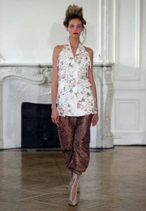 PFW - Weinsanto Runway A model walks the runway during the Weinsanto Womenswear Spring Summer 2026 show as part of Paris Fashion Week on September 29, 2025 in Paris, France. Photo by Alain-Gil Gonzalez ABACAPRESS.COM Paris France  Copyright: xGonzalezxAlain-Gil ABACAx