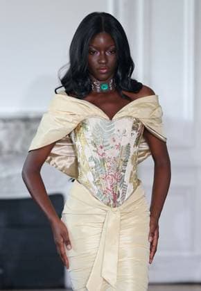 PFW - Weinsanto Runway A model walks the runway during the Weinsanto Womenswear Spring Summer 2026 show as part of Paris Fashion Week on September 29, 2025 in Paris, France. Photo by Alain-Gil Gonzalez ABACAPRESS.COM Paris France  Copyright: xGonzalezxAlain-Gil ABACAx