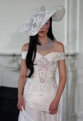 PFW - Weinsanto Runway A model walks the runway during the Weinsanto Womenswear Spring Summer 2026 show as part of Paris Fashion Week on September 29, 2025 in Paris, France. Photo by Alain-Gil Gonzalez ABACAPRESS.COM Paris France  Copyright: xGonzalezxAlain-Gil ABACAx
