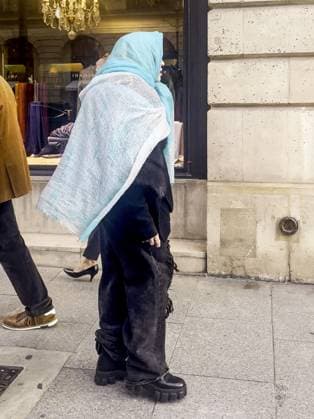 Madonna walks through the charming streets of the French capital on the sidelines of Paris Fashion Week PFW , in Paris, France, on September 29, 2025 Léa Vieillot Bestimage Madonna walks through the charming streets of the French capital on the sidelines of Paris Fashion Week PFW , in Paris, France, on September 29, 2025 Paris France  Copyright: xLÃ axVieillot BestimagexLÃ axVieillot Bestimagex