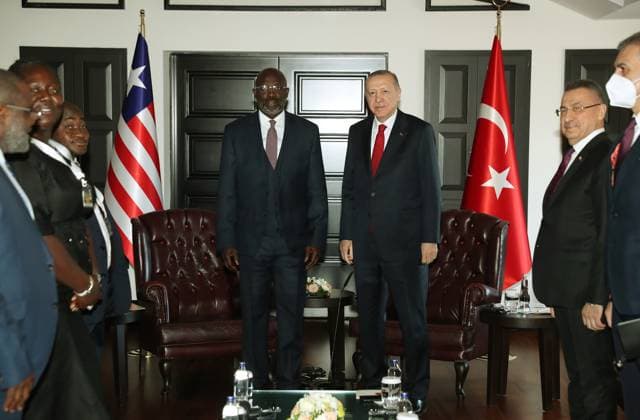 Antalya Diplomacy Forum ANTALYA, TURKIYE - MARCH 12: (----EDITORIAL USE ONLY – MANDATORY CREDIT - TURKISH PRESIDENCY MURAT CETINMUHURDAR HANDOUT - NO MARKETING NO ADVERTISING CAMPAIGNS - DISTRIBUTED AS A SERVICE TO CLIENTS----) Turkish President Recep Tayyip Erdogan (C - R) meets Liberian President George Manneh Weah (C - L) within the Antalya Diplomacy Forum in Antalya, Turkiye on March 12, 2022. Antalya Turkey. Editorial use only. Please get in touch for any other usage.  Copyright: x2025xAnadoluxTURxPresidency xMuratxCetinmuhurdarx