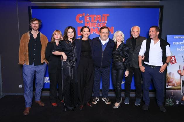 C Etait Mieux Demain Premiere - Paris Romain Cottard, Mathilde Le Borgne, Elsa Zylberstein, Director Vinciane Millereau, Didier Bourdon, Celine Fuhrer and Didier Flamand attend the photocall of the film premiere of C’Etait Mieux Demain held at the UGC Cine Cite Bercy in Paris, France on September 29, 2025. Photo by David Boyer ABACAPRESS.COM Paris France  Copyright: xBoyerxDavid ABACAx