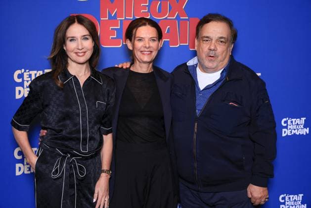 C Etait Mieux Demain Premiere - Paris Elsa Zylberstein, Director Vinciane Millereau and Didier Bourdon attend the photocall of the film premiere of C’Etait Mieux Demain held at the UGC Cine Cite Bercy in Paris, France on September 29, 2025. Photo by David Boyer ABACAPRESS.COM Paris France  Copyright: xBoyerxDavid ABACAx