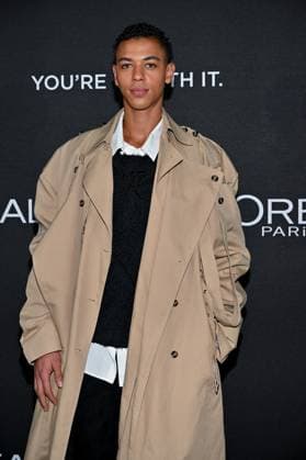 PFW L Oreal Photocall Guillaume Diop attending the photocall of L Oreal Fashion Show during Paris Fashion Week in Paris, France on September 29, 2025. Photo by Julien Reynaud APS-Medias ABACAPRESS.COM Paris France  Copyright: xReynaudxJulien APS-Medias ABACAx