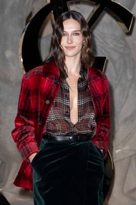 Devon Lee Carlson - Photocall of the Saint Laurent Fashion Show, Spring Summer 2026 Collection as part of Paris Fashion Week, France, September 29, 2025 Olivier Borde Bestimage Photocall of the Saint Laurent Fashion Show, Spring Summer 2026 Collection as part of Paris Fashion Week, France, September, 2025 Paris France  Copyright: xOLIVIERxBORDEx xBESTIMAGExOLIVIERxBORDEx xBESTIMAGEx