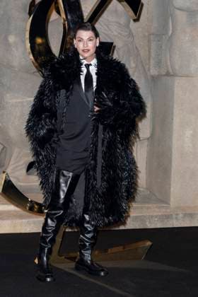 Linda Evangelista - Photocall of the Saint Laurent Fashion Show, Spring Summer 2026 Collection as part of Paris Fashion Week, France, September 29, 2025 Olivier Borde Bestimage Photocall of the Saint Laurent Fashion Show, Spring Summer 2026 Collection as part of Paris Fashion Week, France, September, 2025 Paris France  Copyright: xOLIVIERxBORDEx xBESTIMAGExOLIVIERxBORDEx xBESTIMAGEx