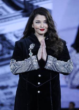 Aishwarya Rai at LOREAL Fashion show ready to wear collection Spring Summer 2026 during Paris Fashion Week PFW , September 29, 2025 Denis Guignebourg Bestimage Celebrities at LOREAL Fashion show ready to wear collection Spring Summer 2026 during Paris Fashion Week on 26 September, 2025 Paris France  Copyright: xDenisxGuignebourgx xBestimagexDenisxGuignebourgx xBestimagex