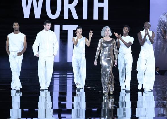Jane Fonda at LOREAL Fashion show ready to wear collection Spring Summer 2026 during Paris Fashion Week PFW , September 29, 2025 Denis Guignebourg Bestimage Celebrities at LOREAL Fashion show ready to wear collection Spring Summer 2026 during Paris Fashion Week on 26 September, 2025 Paris France  Copyright: xDenisxGuignebourgx xBestimagexDenisxGuignebourgx xBestimagex