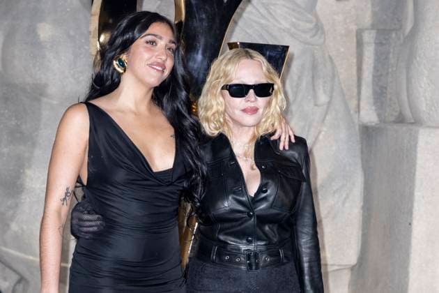 Madonna and her daughter Lourdes Leon - Photocall of the Saint Laurent Fashion Show, Spring Summer 2026 Collection as part of Paris Fashion Week, France, September 29, 2025 Olivier Borde Bestimage Photocall of the Saint Laurent Fashion Show, Spring Summer 2026 Collection as part of Paris Fashion Week, France, September, 2025 Paris France  Copyright: xOLIVIERxBORDEx xBESTIMAGExOLIVIERxBORDEx xBESTIMAGEx