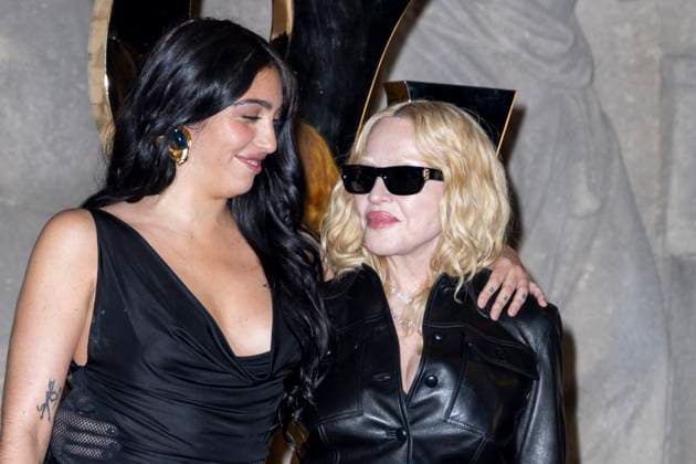 Madonna and her daughter Lourdes Leon - Photocall of the Saint Laurent Fashion Show, Spring Summer 2026 Collection as part of Paris Fashion Week, France, September 29, 2025 Olivier Borde Bestimage Photocall of the Saint Laurent Fashion Show, Spring Summer 2026 Collection as part of Paris Fashion Week, France, September, 2025 Paris France  Copyright: xOLIVIERxBORDEx xBESTIMAGExOLIVIERxBORDEx xBESTIMAGEx