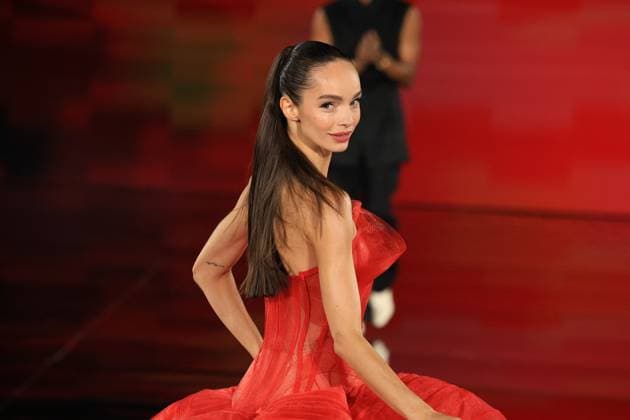 PFW - Le Défilé. Liberté, Egalité, Sororité You re Worth It L Oréal Paris Runway Luma Grothe walks the runway during Le Défilé. Liberté, Egalité, Sororité You re Worth It L Oréal Paris show as part of Paris Fashion Week in Paris, France on September 29, 2025. Photo by Jerome Domine ABACAPRESS.COM  Copyright: xDominexJerome ABACAx