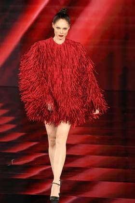 PFW - Le Défilé. Liberté, Egalité, Sororité You re Worth It L Oréal Paris Runway Coco Rocha walks the runway during Le Défilé. Liberté, Egalité, Sororité You re Worth It L Oréal Paris show as part of Paris Fashion Week in Paris, France on September 29, 2025. Photo by Jerome Domine ABACAPRESS.COM  Copyright: xDominexJerome ABACAx