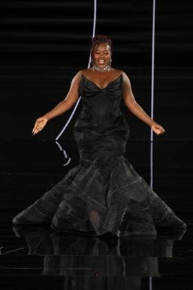 PFW - Le Défilé. Liberté, Egalité, Sororité You re Worth It L Oréal Paris Runway Achieng Agutu walks the runway during Le Défilé. Liberté, Egalité, Sororité You re Worth It L Oréal Paris show as part of Paris Fashion Week in Paris, France on September 29, 2025. Photo by Jerome Domine ABACAPRESS.COM  Copyright: xDominexJerome ABACAx