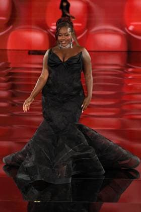 PFW - Le Défilé. Liberté, Egalité, Sororité You re Worth It L Oréal Paris Runway Achieng Agutu walks the runway during Le Défilé. Liberté, Egalité, Sororité You re Worth It L Oréal Paris show as part of Paris Fashion Week in Paris, France on September 29, 2025. Photo by Jerome Domine ABACAPRESS.COM  Copyright: xDominexJerome ABACAx