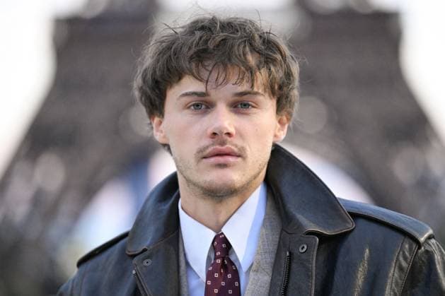 PFW Saint Laurent Front Row Christopher Briney attending the Saint Laurent Womenswear Spring Summer 2026 show as part of Paris Fashion Week in Paris, France on September 29, 2025. Photo by Aurore Marechal ABACAPRESS.COM Paris France  Copyright: xMarechalxAurore ABACAx