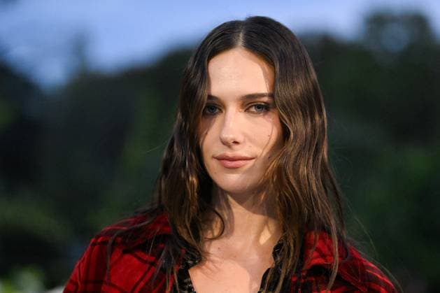 PFW Saint Laurent Front Row Devon Lee Carlson attending the Saint Laurent Womenswear Spring Summer 2026 show as part of Paris Fashion Week in Paris, France on September 29, 2025. Photo by Aurore Marechal ABACAPRESS.COM Paris France  Copyright: xMarechalxAurore ABACAx