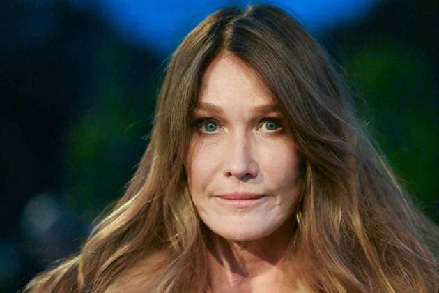 PFW Saint Laurent Front Row Carla Bruni attending the Saint Laurent Womenswear Spring Summer 2026 show as part of Paris Fashion Week in Paris, France on September 29, 2025. Photo by Aurore Marechal ABACAPRESS.COM Paris France  Copyright: xMarechalxAurore ABACAx