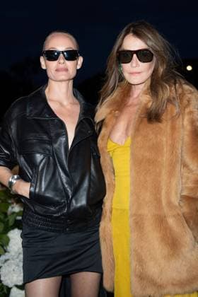 PFW Saint Laurent Front Row Amber Valletta and Carla Bruni attending the Saint Laurent Womenswear Spring Summer 2026 show as part of Paris Fashion Week in Paris, France on September 29, 2025. Photo by Aurore Marechal ABACAPRESS.COM Paris France  Copyright: xMarechalxAurore ABACAx