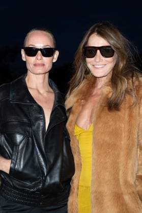 PFW Saint Laurent Front Row Amber Valletta and Carla Bruni attending the Saint Laurent Womenswear Spring Summer 2026 show as part of Paris Fashion Week in Paris, France on September 29, 2025. Photo by Aurore Marechal ABACAPRESS.COM Paris France  Copyright: xMarechalxAurore ABACAx