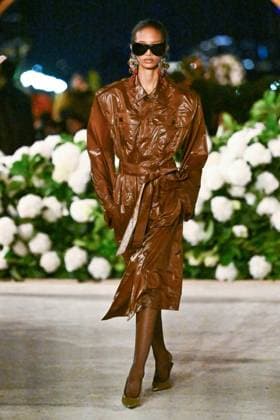 PFW Saint Laurent Runway A model walks the runway during the Saint Laurent Womenswear Spring Summer 2026 show as part of Paris Fashion Week in Paris, France on September 29, 2025. Photo by Aurore Marechal ABACAPRESS.COM Paris France  Copyright: xMarechalxAurore ABACAx