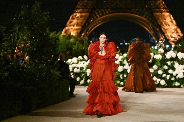 PFW Saint Laurent Runway Models walk the runway during the Saint Laurent Womenswear Spring Summer 2026 show as part of Paris Fashion Week in Paris, France on September 29, 2025. Photo by Aurore Marechal ABACAPRESS.COM Paris France  Copyright: xMarechalxAurore ABACAx