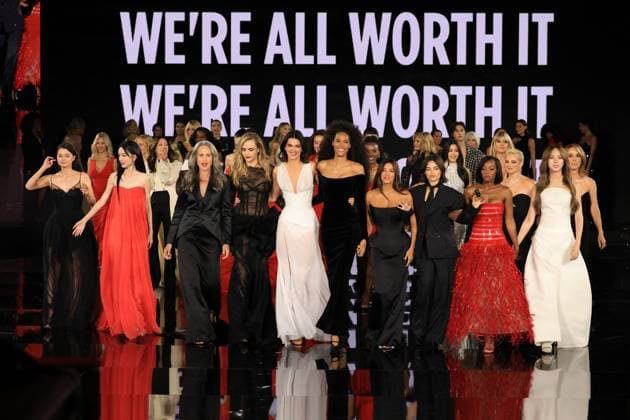 PFW - Le Défilé. Liberté, Egalité, Sororité You re Worth It L Oréal Paris Runway Rebecca Patricia Armstrong, Ye Zhou, Andie MacDowell, Cara Delevingne, Kendall Jenner, Cindy Bruna, Eva Longoria, Ariana Greenblat, Aja Naomi King and Nycha Philippine Leroy-Beaulieu walks the runway during Le Défilé. Liberté, Egalité, Sororité You re Worth It L Oréal Paris show as part of Paris Fashion Week in Paris, France on September 29, 2025. Photo by Jerome Domine ABACAPRESS.COM Copyright: xDominexJerome ABACAx
