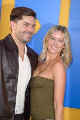 Roofman Premiere - Los Angeles, USA LOS ANGELES, USA. September 29, 2025: Hannah Godwin & Dylan Barbour at premiere for Roofman at Paramount Studios. Los Angeles CA USA  Copyright: xPaulxSmith Featureflashx