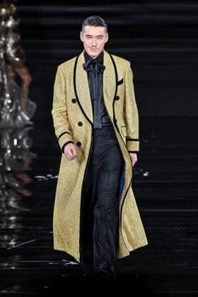 PFW L Oreal Runway Hu Bing walks the runway of L Oreal Fashion Show during Paris Fashion Week in Paris, France on September 29, 2025. Photo by Julien Reynaud APS-Medias ABACAPRESS.COM Paris France  Copyright: xReynaudxJulien APS-Medias ABACAx