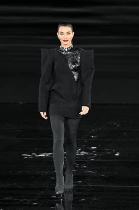 PFW L Oreal Runway Amy Jackson walks the runway of L Oreal Fashion Show during Paris Fashion Week in Paris, France on September 29, 2025. Photo by Julien Reynaud APS-Medias ABACAPRESS.COM Paris France  Copyright: xReynaudxJulien APS-Medias ABACAx