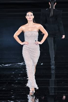 PFW L Oreal Runway Renata Notni walks the runway of L Oreal Fashion Show during Paris Fashion Week in Paris, France on September 29, 2025. Photo by Julien Reynaud APS-Medias ABACAPRESS.COM Paris France  Copyright: xReynaudxJulien APS-Medias ABACAx