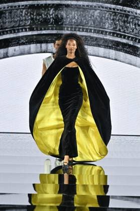 PFW L Oreal Runway Cindy Bruna walks the runway of L Oreal Fashion Show during Paris Fashion Week in Paris, France on September 29, 2025. Photo by Julien Reynaud APS-Medias ABACAPRESS.COM Paris France  Copyright: xReynaudxJulien APS-Medias ABACAx