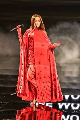 PFW L Oreal Runway Anitta walks the runway of L Oreal Fashion Show during Paris Fashion Week in Paris, France on September 29, 2025. Photo by Julien Reynaud APS-Medias ABACAPRESS.COM Paris France  Copyright: xReynaudxJulien APS-Medias ABACAx