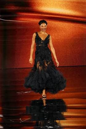 Model walk the runway during L Oreal Spring Summer 2026 show at Paris Fashion Week A model on the runway during L Oreal Spring Summer 2026 show at Paris Fashion Week Temiloluwa Ajibade 449162 2025 09 29 France  Copyright: xSebastienxFremontx xStarfacex STAR_449162_033