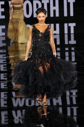 Model walk the runway during L Oreal Spring Summer 2026 show at Paris Fashion Week A model on the runway during L Oreal Spring Summer 2026 show at Paris Fashion Week Temiloluwa Ajibade 449162 2025 09 29 France  Copyright: xSebastienxFremontx xStarfacex STAR_449162_035