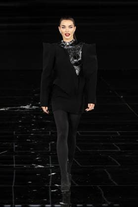 Model walk the runway during L Oreal Spring Summer 2026 show at Paris Fashion Week A model on the runway during L Oreal Spring Summer 2026 show at Paris Fashion Week Amy Jackson 449162 2025 09 29 France  Copyright: xSebastienxFremontx xStarfacex STAR_449162_051