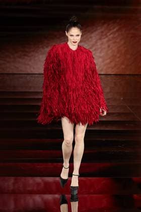 Model walk the runway during L Oreal Spring Summer 2026 show at Paris Fashion Week A model on the runway during L Oreal Spring Summer 2026 show at Paris Fashion Week Mikhaila Rocha Coco Rocha 449162 2025 09 29 France  Copyright: xSebastienxFremontx xStarfacex STAR_449162_172
