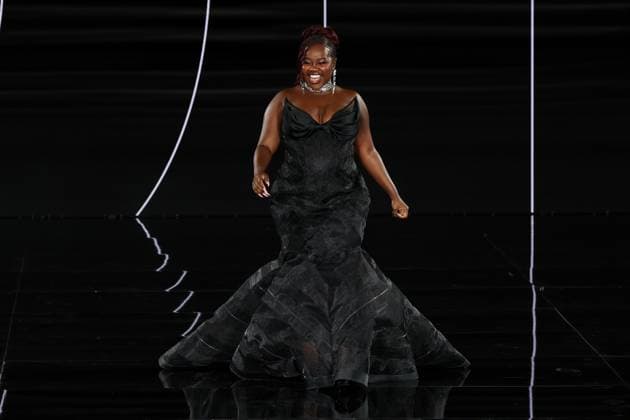 Model walk the runway during L Oreal Spring Summer 2026 show at Paris Fashion Week Un mannequin sur le podium du defile printemps ete 2026 de L Oreal pendant la semaine de la mode a Paris Achieng Agutu 449162 2025 09 29 France  Copyright: xSebastienxFremontx xStarfacex STAR_449162_187