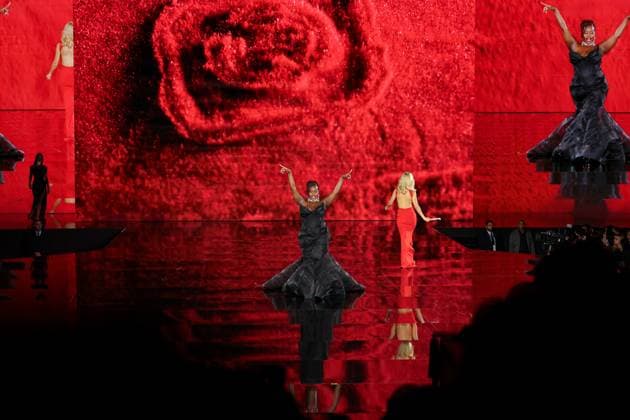 Model walk the runway during L Oreal Spring Summer 2026 show at Paris Fashion Week Un mannequin sur le podium du defile printemps ete 2026 de L Oreal pendant la semaine de la mode a Paris Achieng Agutu 449162 2025 09 29 France  Copyright: xSebastienxFremontx xStarfacex STAR_449162_188