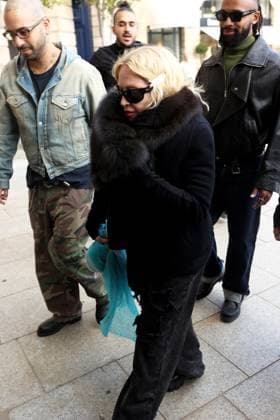 Madonna seen returning her hotel during Paris fashion week Madonna seen returning her hotel during Paris fashion week France , Paris on september 29 , 2025  Copyright: xDidierxFereyx