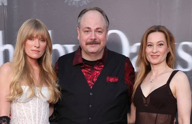 Shelby Oaks Premiere - LA Sarah Durn, Charlie Talbert, Camille Sullivan At The Los Angeles Premiere Of Neon s Shelby Oaks At The Egyptian Theater In Hollywood CA, USA on September 29, 2025. Photo by Fati S ABACAPRESS.COM Los Angeles CA United States  Copyright: xFatixSadou ABACAPRESS.COMx