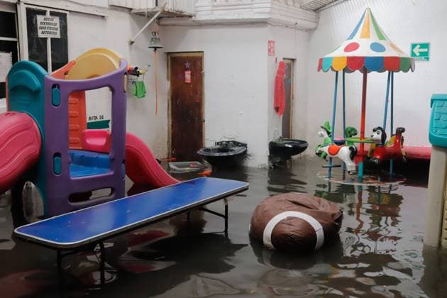 Flooding In Eastern Mexico City Due To Heavy Rains A daycare center was flooded due to heavy torrential rains that affected the Vicente Villada neighborhood of Ciudad Nezahualcoyotl, at east of Mexico City. on September 29, 2025 in Mexico City, Mexico. Mexico City CDMX Mexico Copyright: xCarlosxSantiagox
