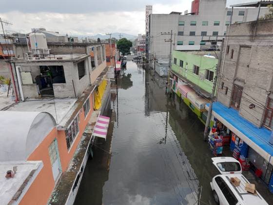 Flooding In Eastern Mexico City Due To Heavy Rains Aerial view of a flooded street due heavy torrential rains that affected Ciudad Nezahualcoyotl at east of Mexico City, on September 29, 2025, in Mexico City, Mexico. Mexico City CDMX Mexico Copyright: xCarlosxSantiagox